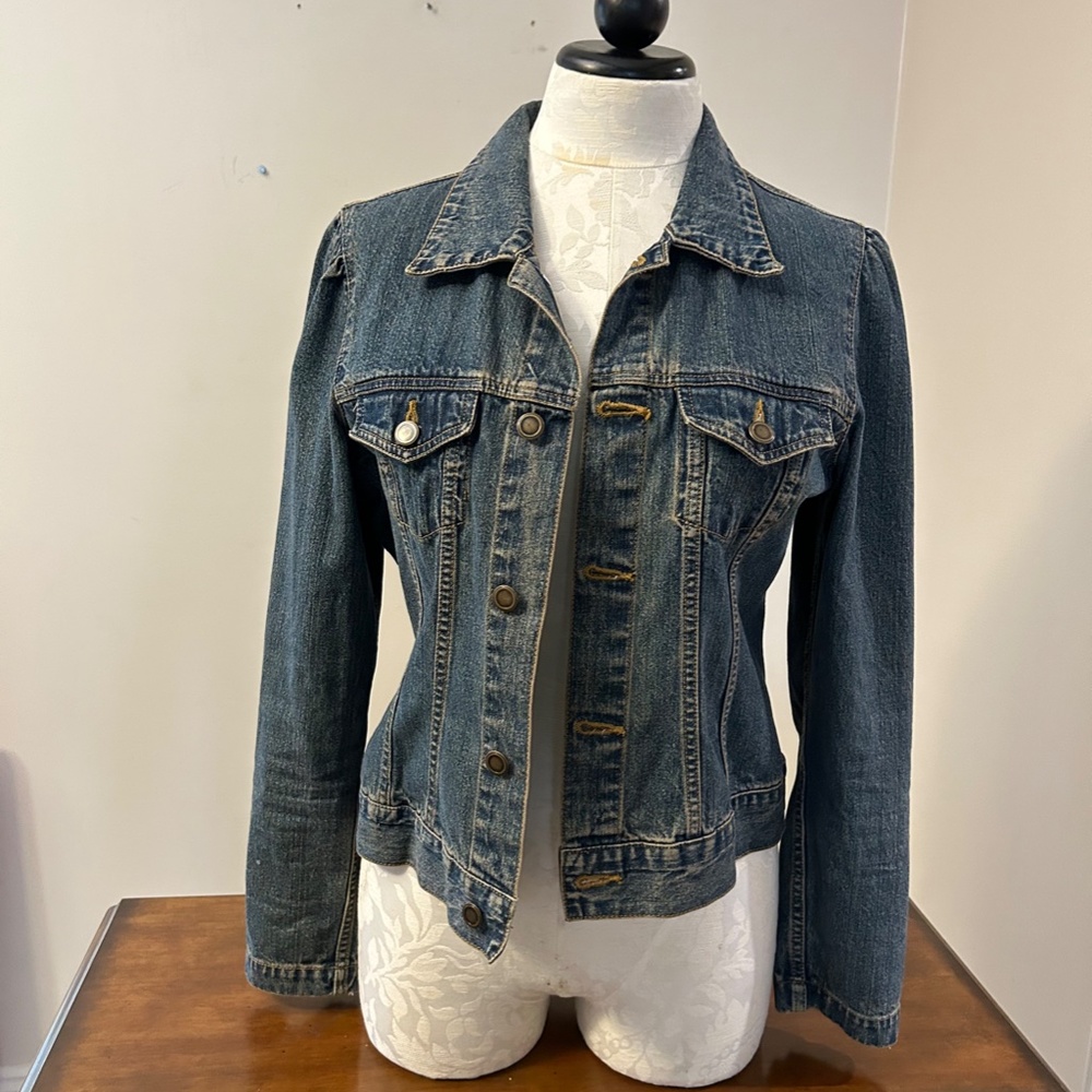Xhilaration denim jacket. Vintage jacket, size L